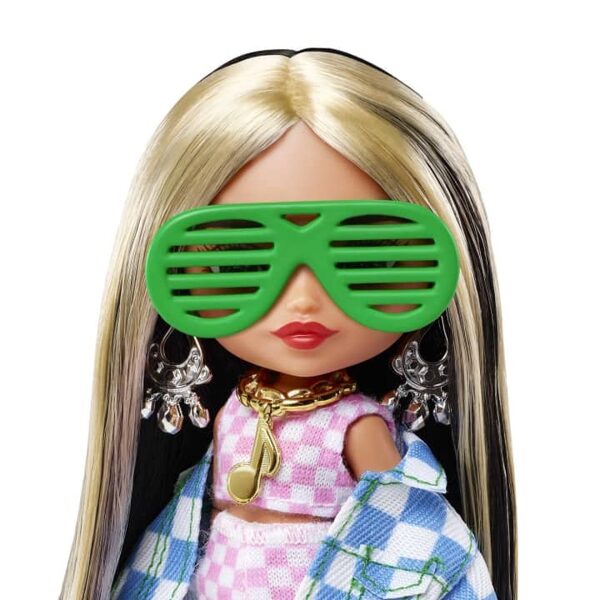 Barbie® Extra Mini Minis™ lelle ar rūtainu jaku, 13 cm, HGP64 